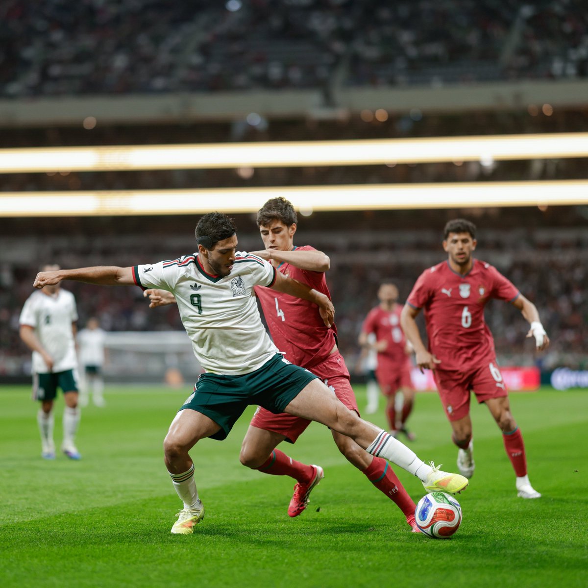 La Red Ecuador tweet media