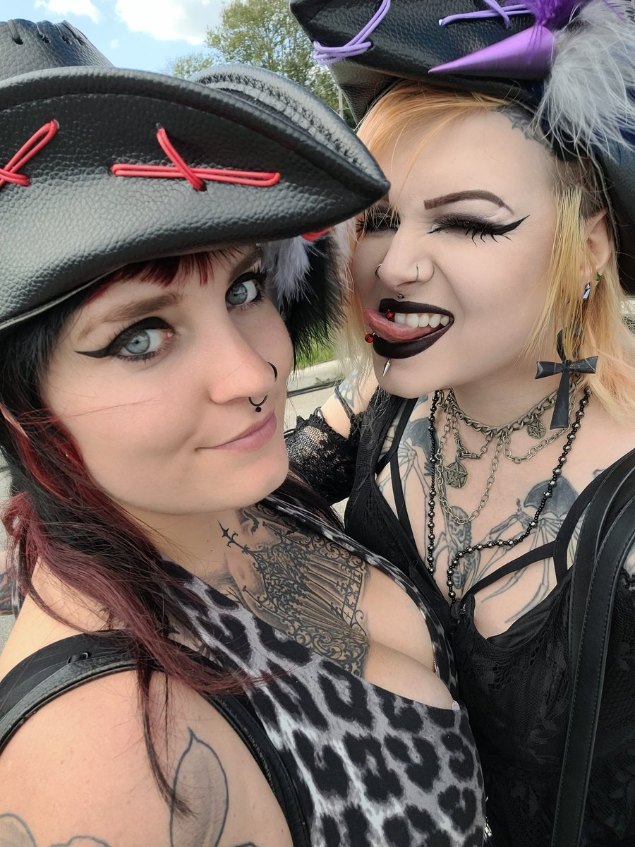 🔞Patricia🦇Absinthe🔞 tweet media