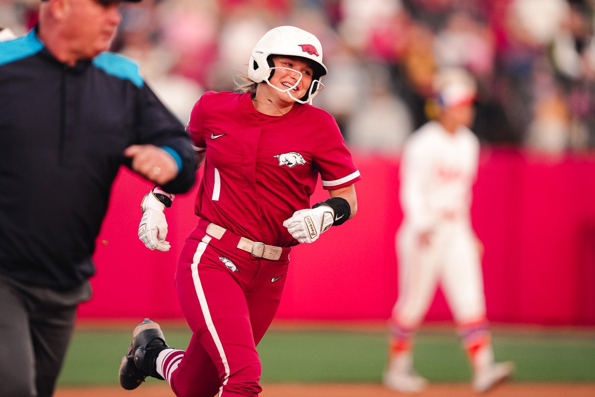 Arkansas Softball tweet media
