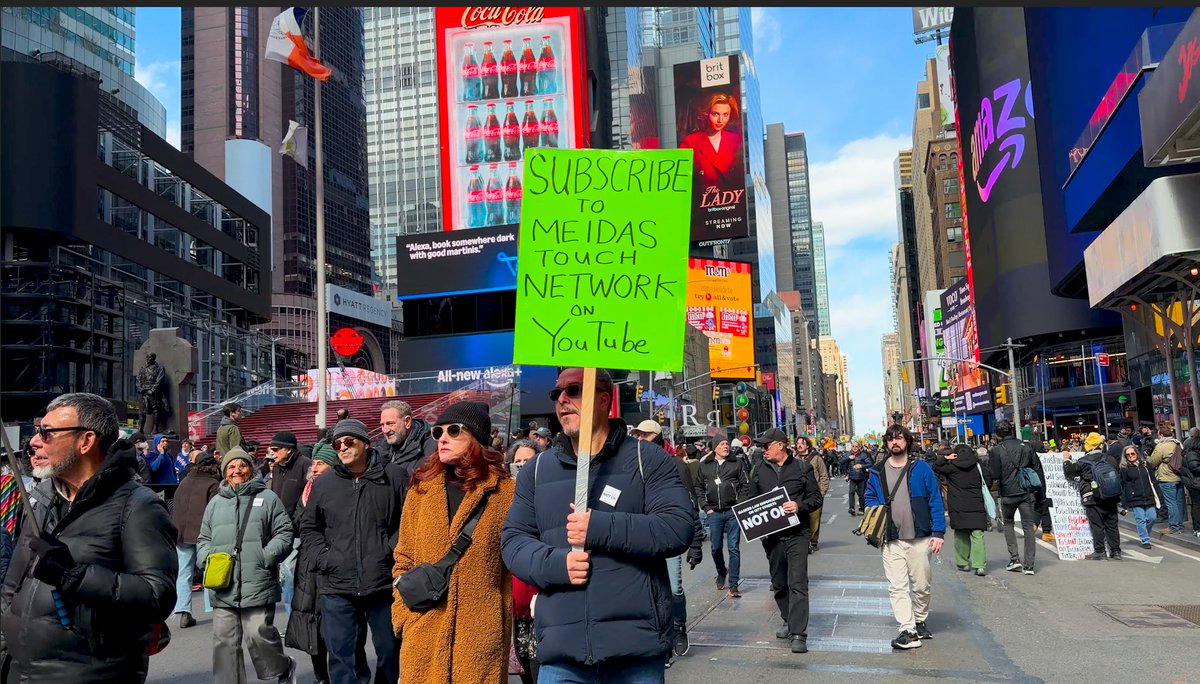 Sandi Bachom 📹 tweet media