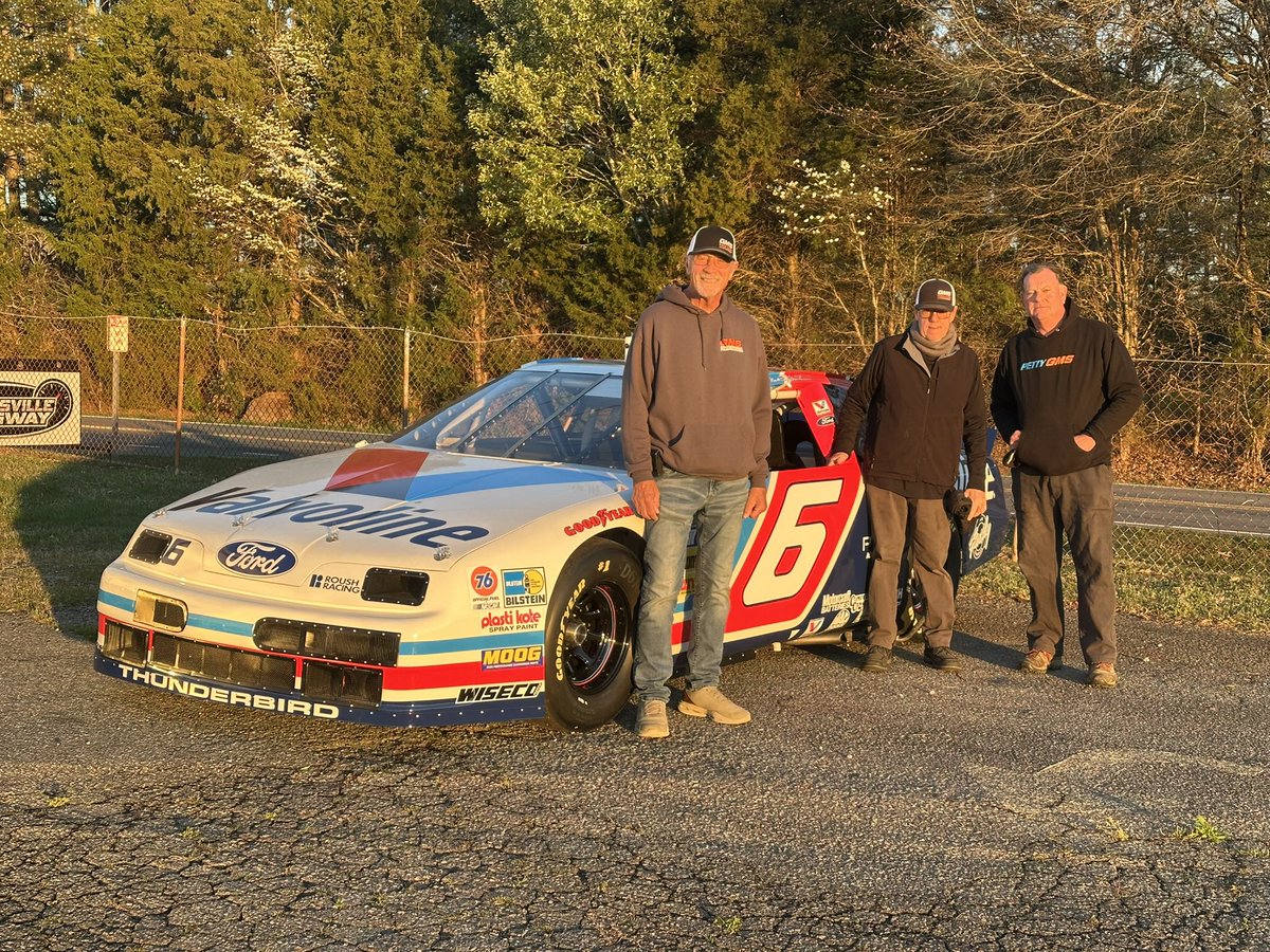 Race Fan Dan (St.Pierre) tweet media