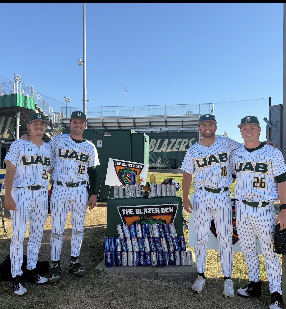 BlazerDen tweet media