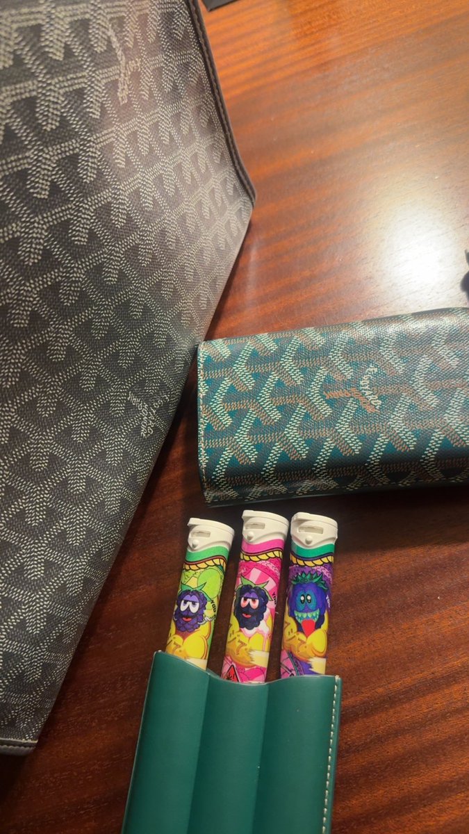 kapow berries tweet media