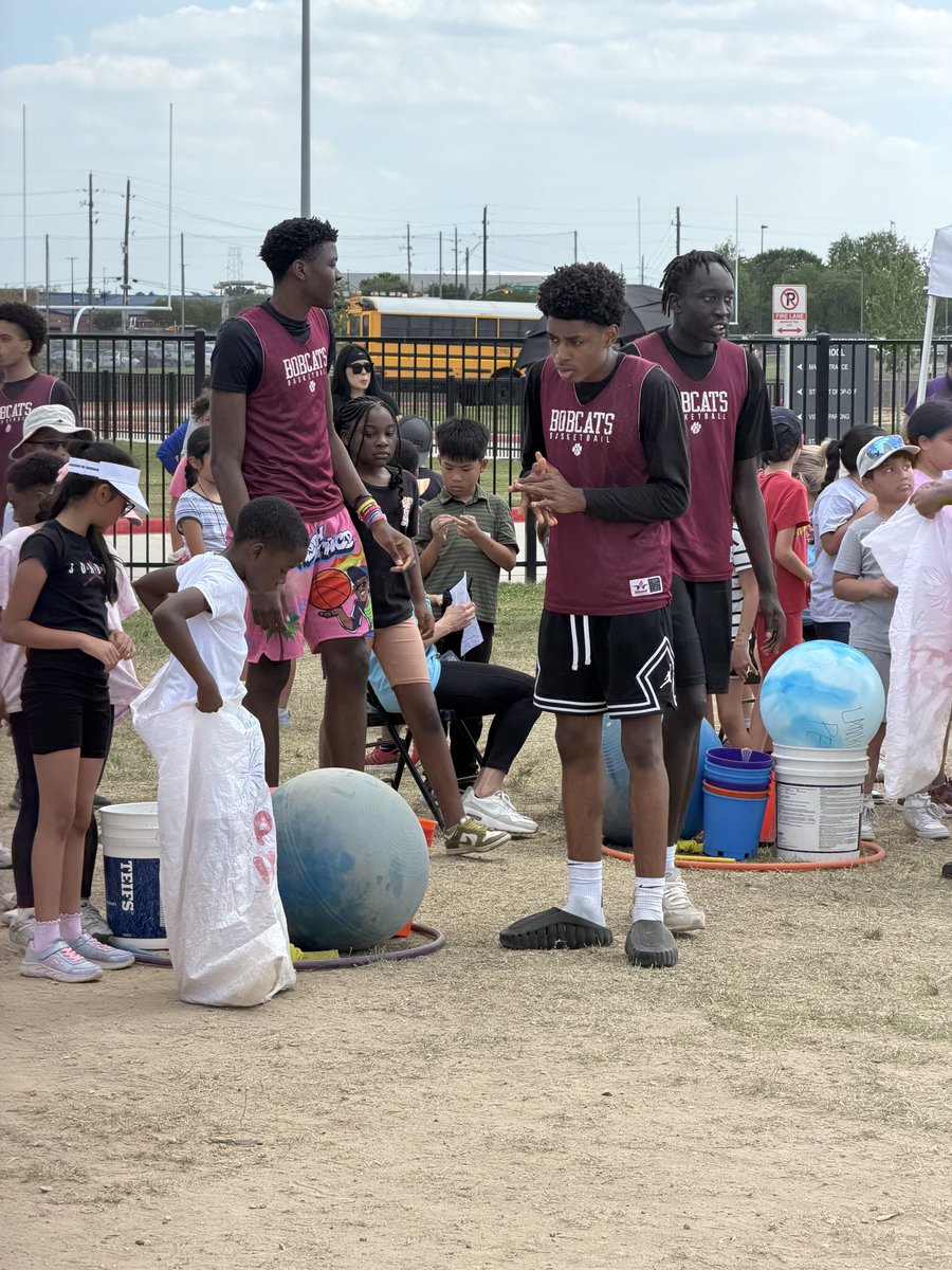 CyFair Men’s Basketball tweet media