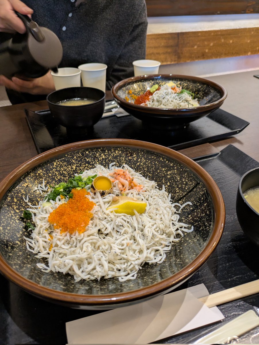 トレイ tweet media