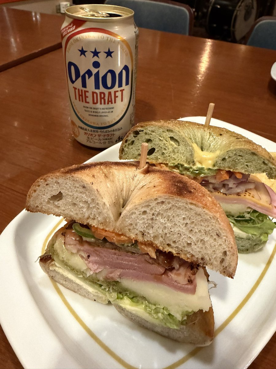 安威俊輔 or ベースライオン tweet media