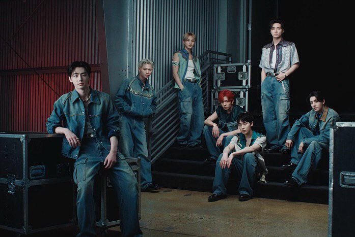 Which member is famous for his fashion style?
A) Jungwon
B) Heeseung
C) Sunghoon
D) Ni-ki

#ENGENES_MADE_ENHYPEN_7