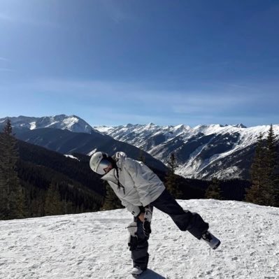 manu cherry 𝜗𝜚 tweet media