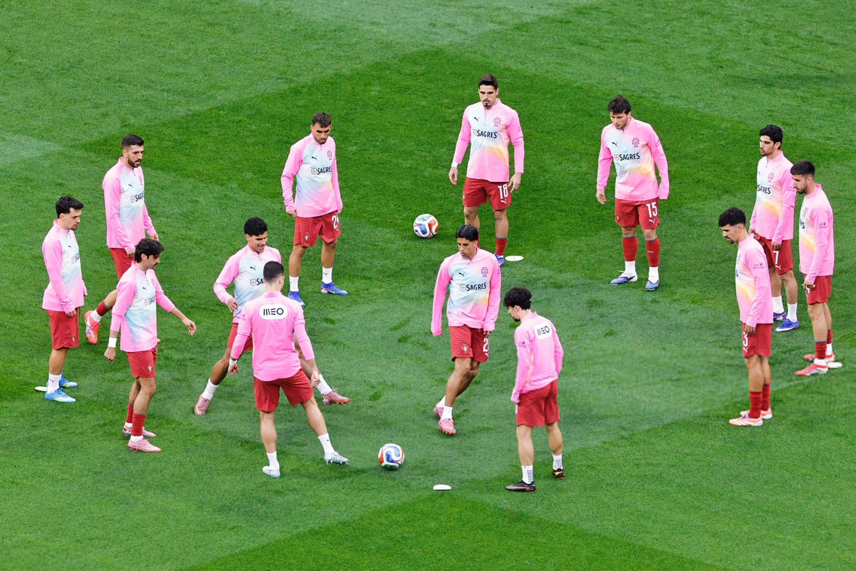 n e e d y tweet media