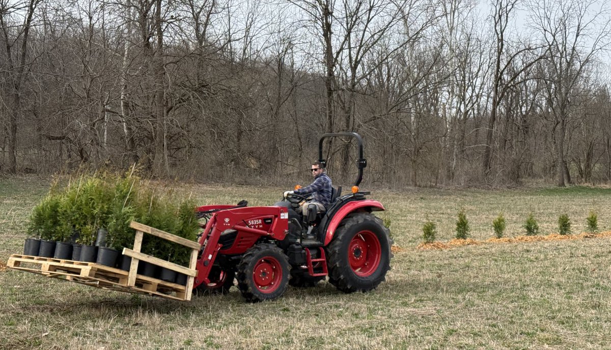 benrhodes's tweet photo. Off weekends π€·ββοΈ
Iβd rather be at the track but we did get some work done. 400 trees planted with the help of my #TYM5835 tractor! https://t.co/xf8IgNu1FT