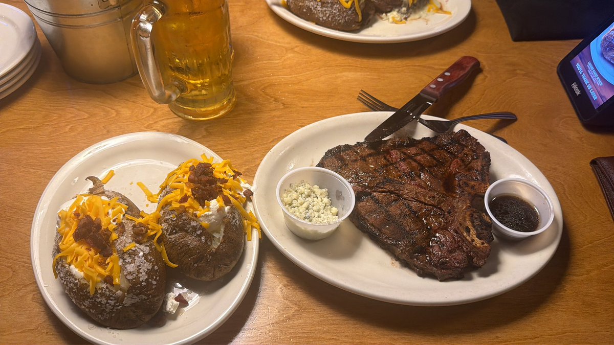 Zach Redoute tweet media