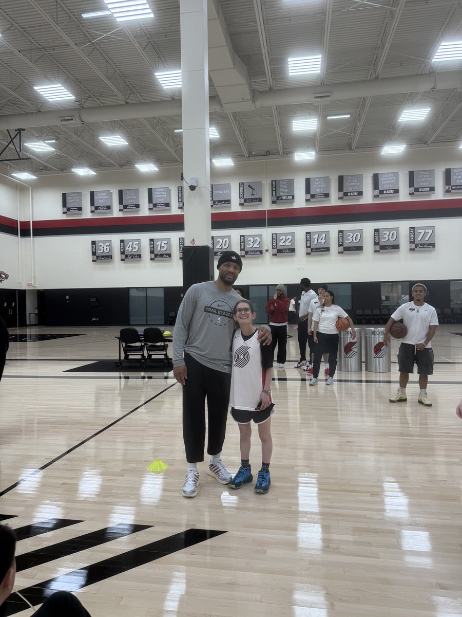 besapenner's tweet photo. @Dame_Lillard https://t.co/3BkqZ4XzMf