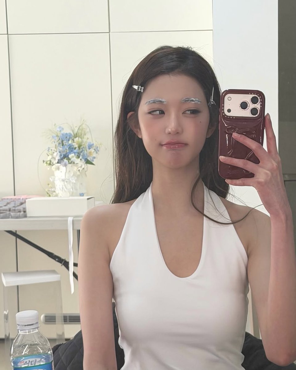 투라이트 tweet media