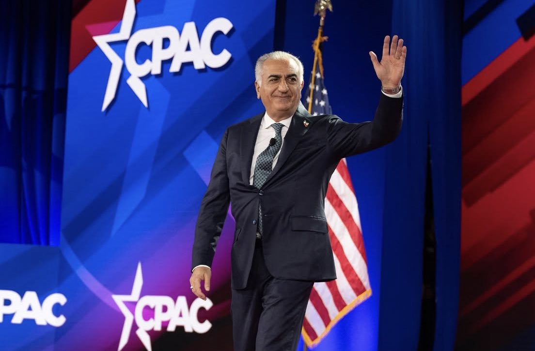 Make Iran Great Again! ✌️💚🤍❤️👑

<a href="/PahlaviReza/">Reza Pahlavi</a> 
#KingRezaPahlavi‌ForIran