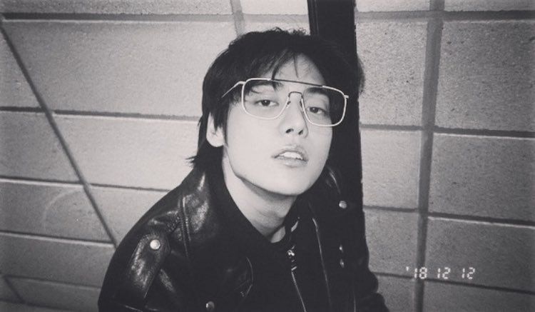 i need a tweet media