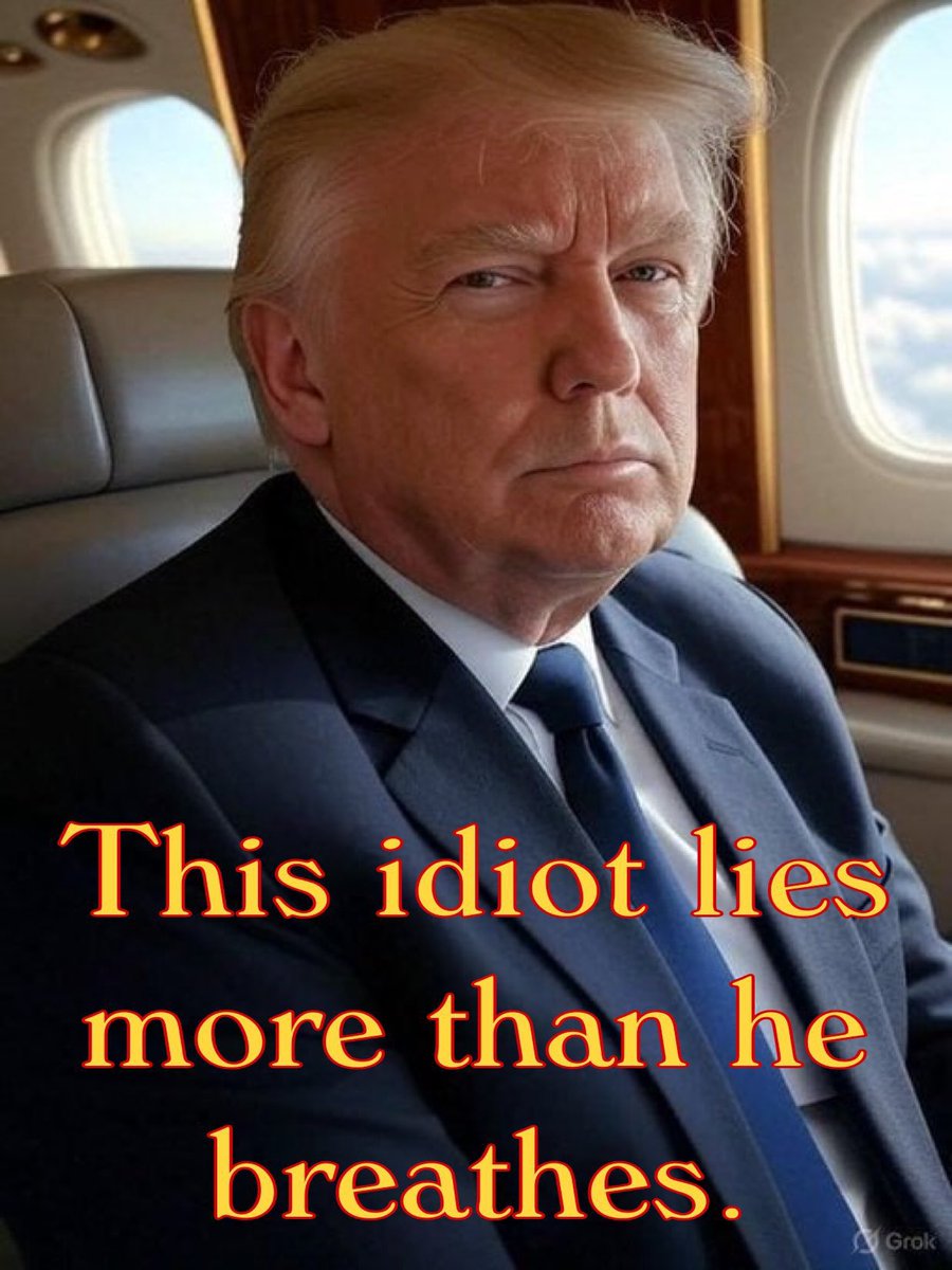 Hunter King tweet media