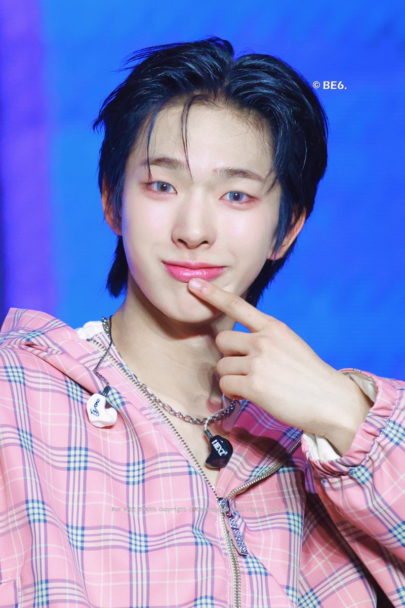 Be6douze🪐 tweet media