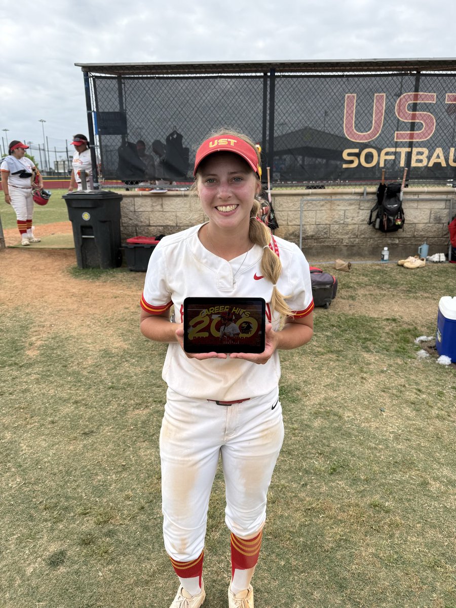 USTsoftballFan's tweet photo. #29 with hit number 200 for your career.  @USTAthletics @USTCeltsSB https://t.co/4PAjy1eaS3
