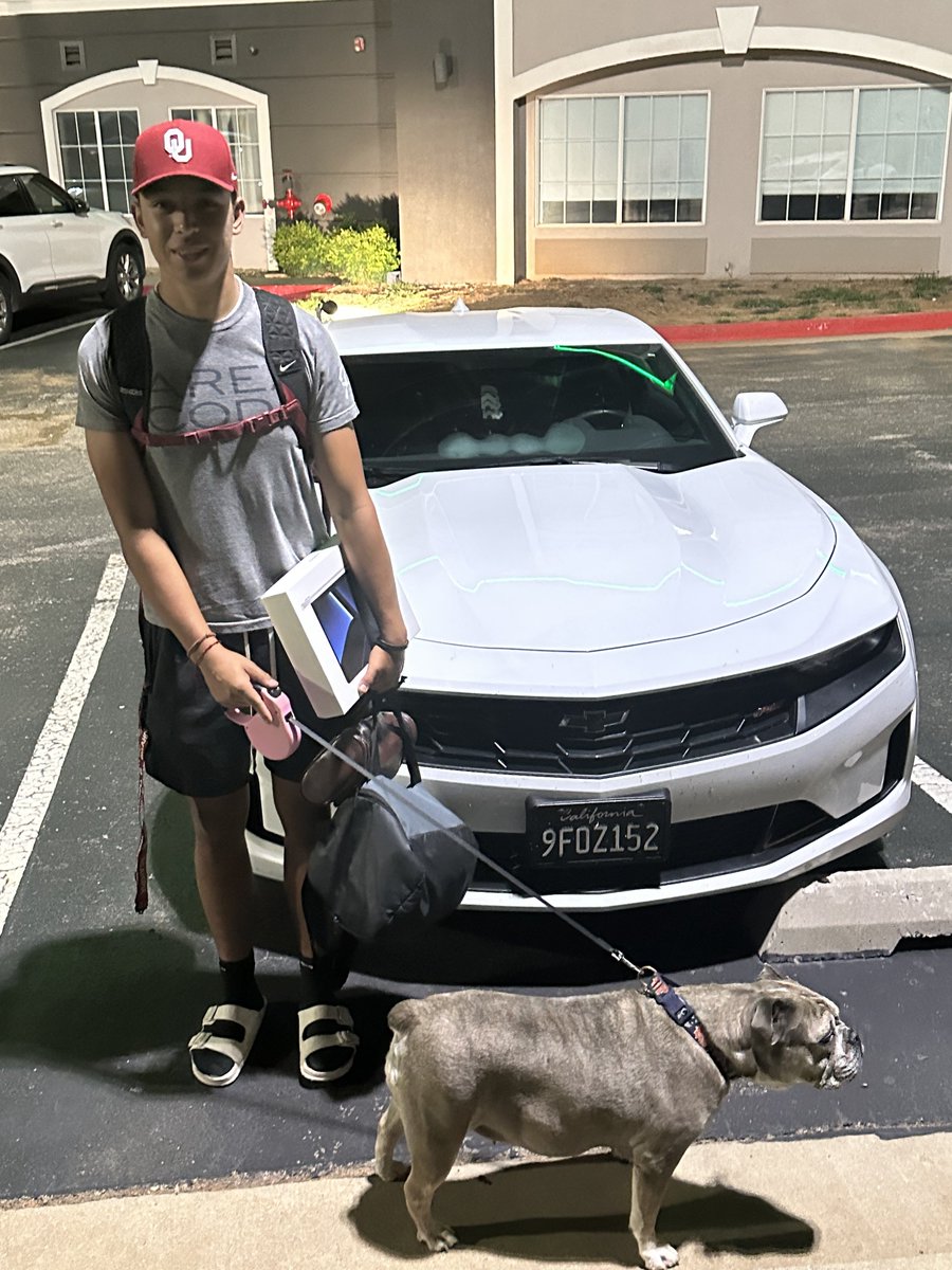 Coach Muñoz tweet media