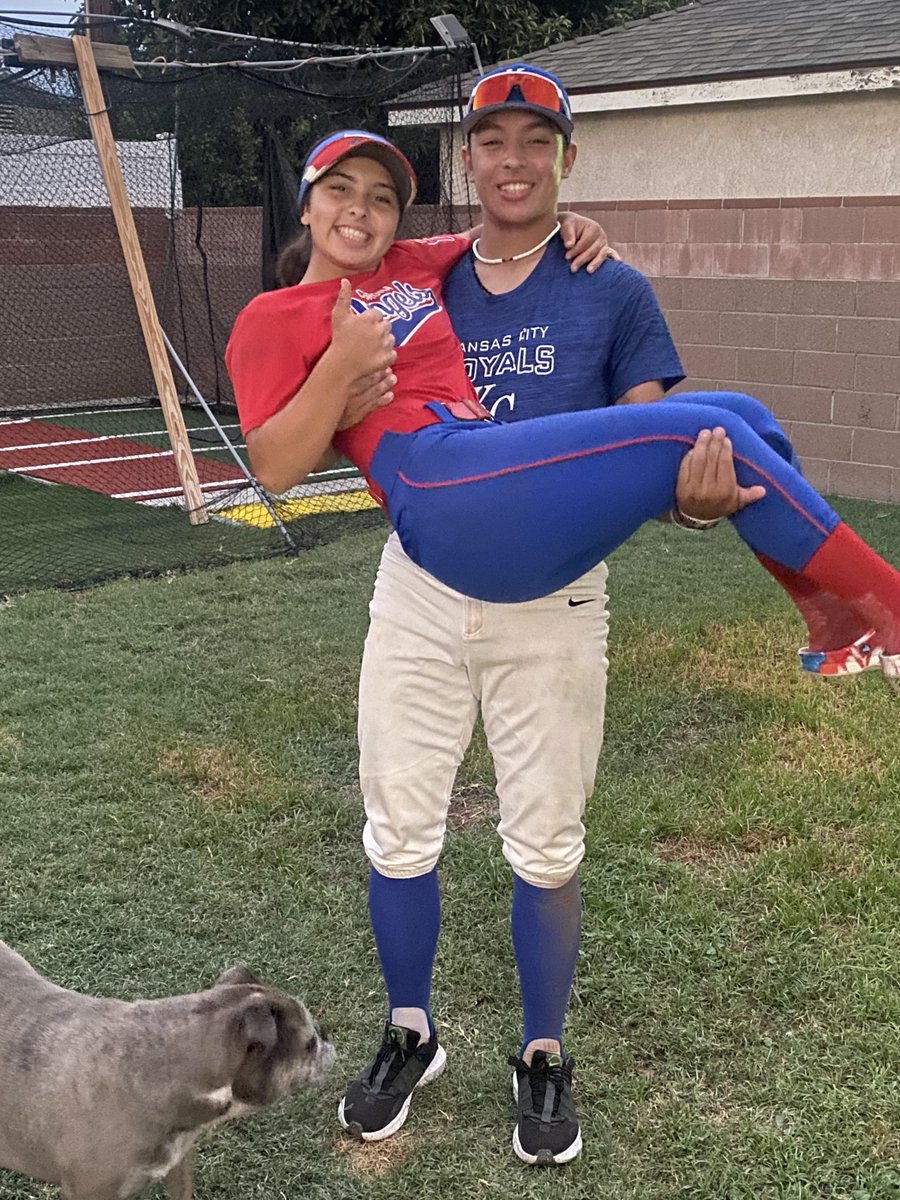 Coach Muñoz tweet media