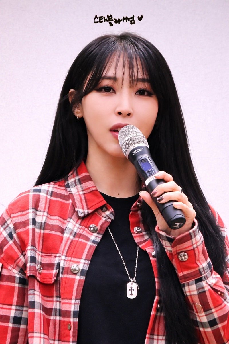 19921222com's tweet photo. 260329

🫶

#문별 #MOONBYUL https://t.co/2JB8JeiB9N