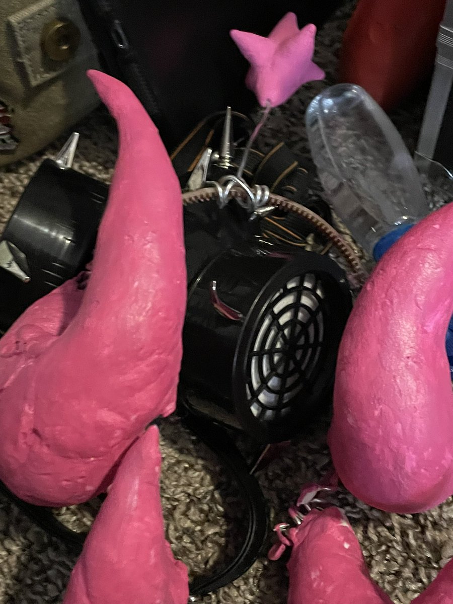 lymebytess's tweet photo. Prep for con tmr ^_^
#phighting #collectivecon https://t.co/5wp6a2gZGh