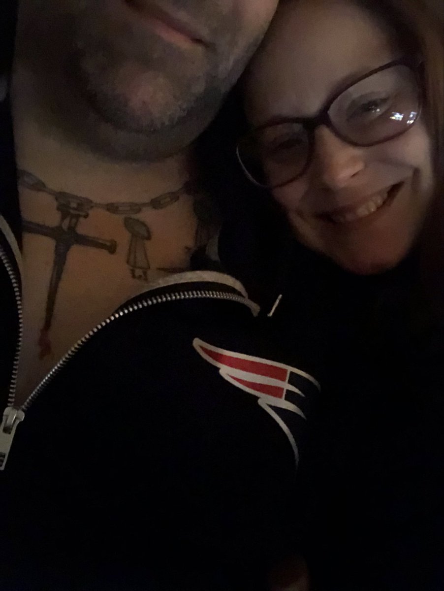 BeautifulSiren_'s tweet image. Hey bitches I’m here!!! Happy #oplive night!
Spending the night watching @OfficialOPLive with @KneelB4Boston 

#opnation
