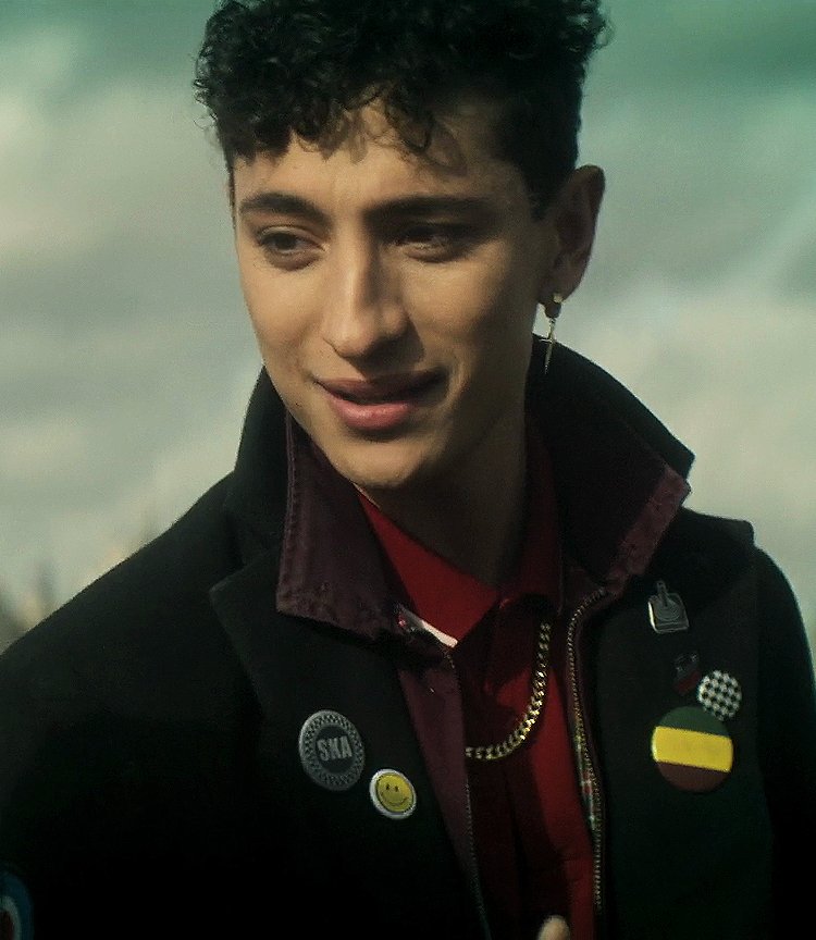 V 👻 #SaveDeadBoyDetectives tweet media