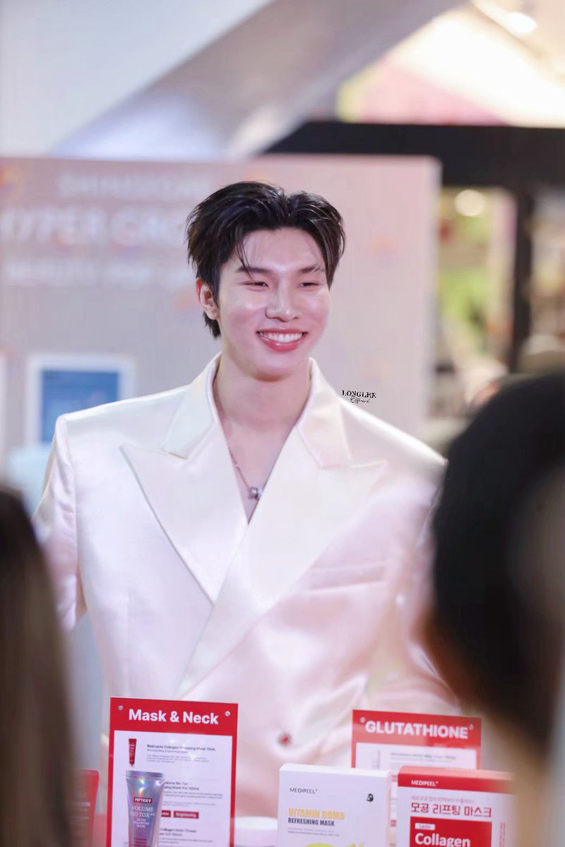 longlee_official tweet media