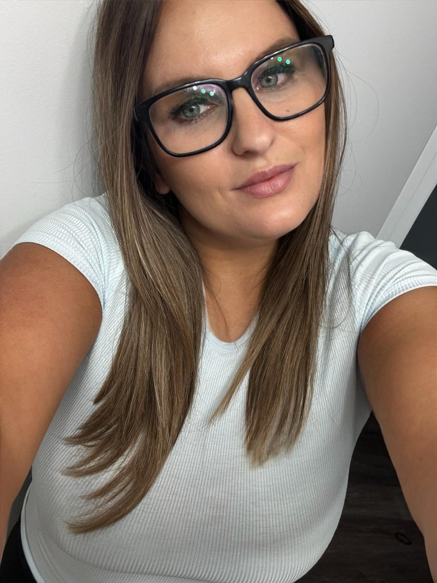 MilfsHub2's tweet photo. Will you be my new neighbor, mine suck 😁 https://t.co/dVSiKsIQJ5
