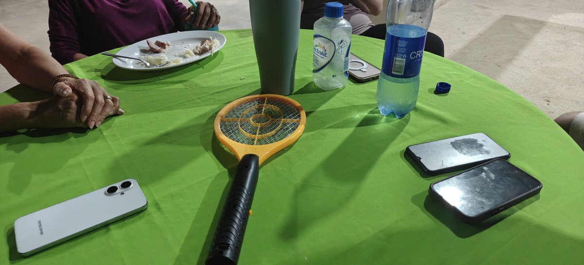 FrostWire tweet media