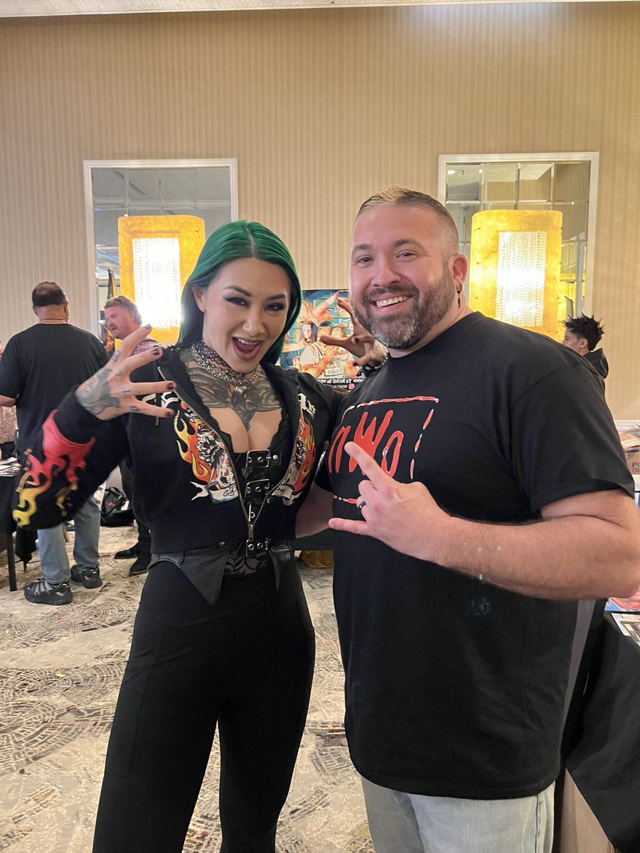Primetime_1987's tweet image. Meeting @trishstratuscom and @theodbbam were 2 checks off a bucket list for me! And was so excited to see @ShotziTCB today. She’s such a badass horror chick. #SquaredCircleExpo