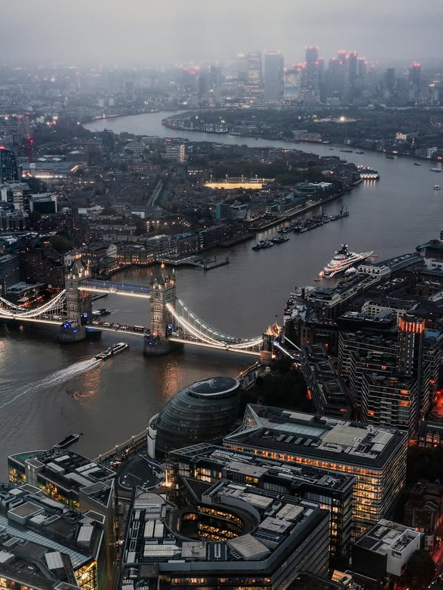 𝙛𝙖𝙧𝙧𝙮 tweet media