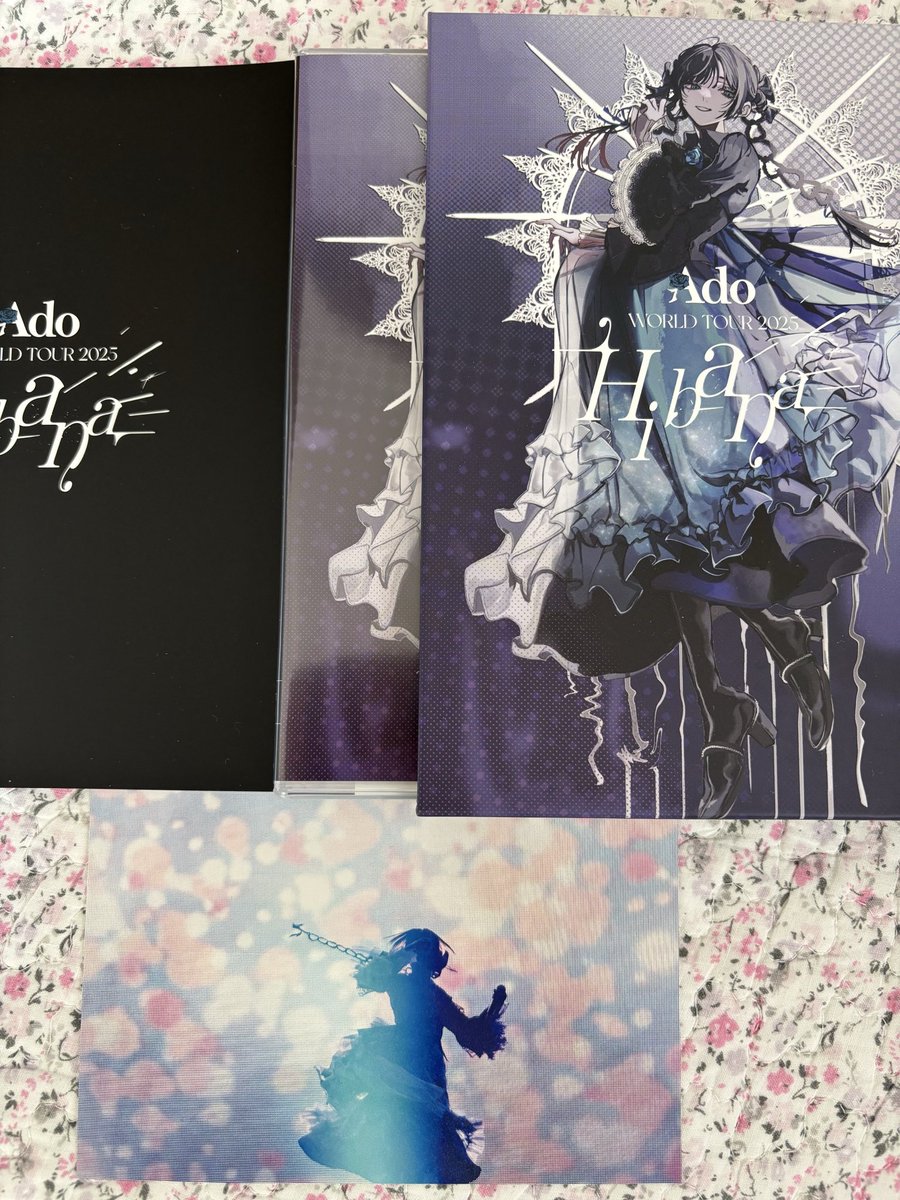 StevenADOler's tweet image. Hibanaの特典キラキラポストカードって、Blu-rayとDVDで違うんですね✨💿

まだ全然観れて無いけど、オーランドのChandelierだけチェックするつもりが、もう一曲もう一曲となって40分くらい観ました。

Adoや映像だけで無く、バックバンドの演奏が素晴らしい作品です。

#Ado
#Hibana
#Chandelier