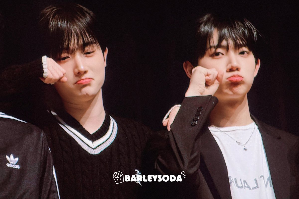 BarleySoda_'s tweet photo. 260328

ㅠㅠ

#혁 #HYUK #구본혁 
#형섭 #HYEONGSEOP #안구즈 
#템페스트 #TEMPEST https://t.co/jWC0GNb1eG