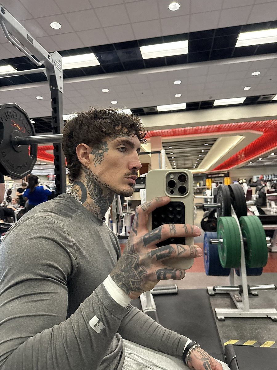Dean tweet media