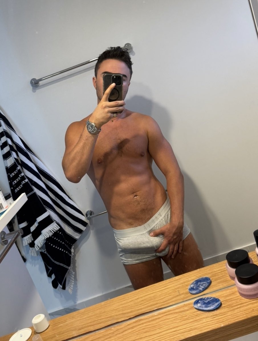 Oliver Bailey tweet media