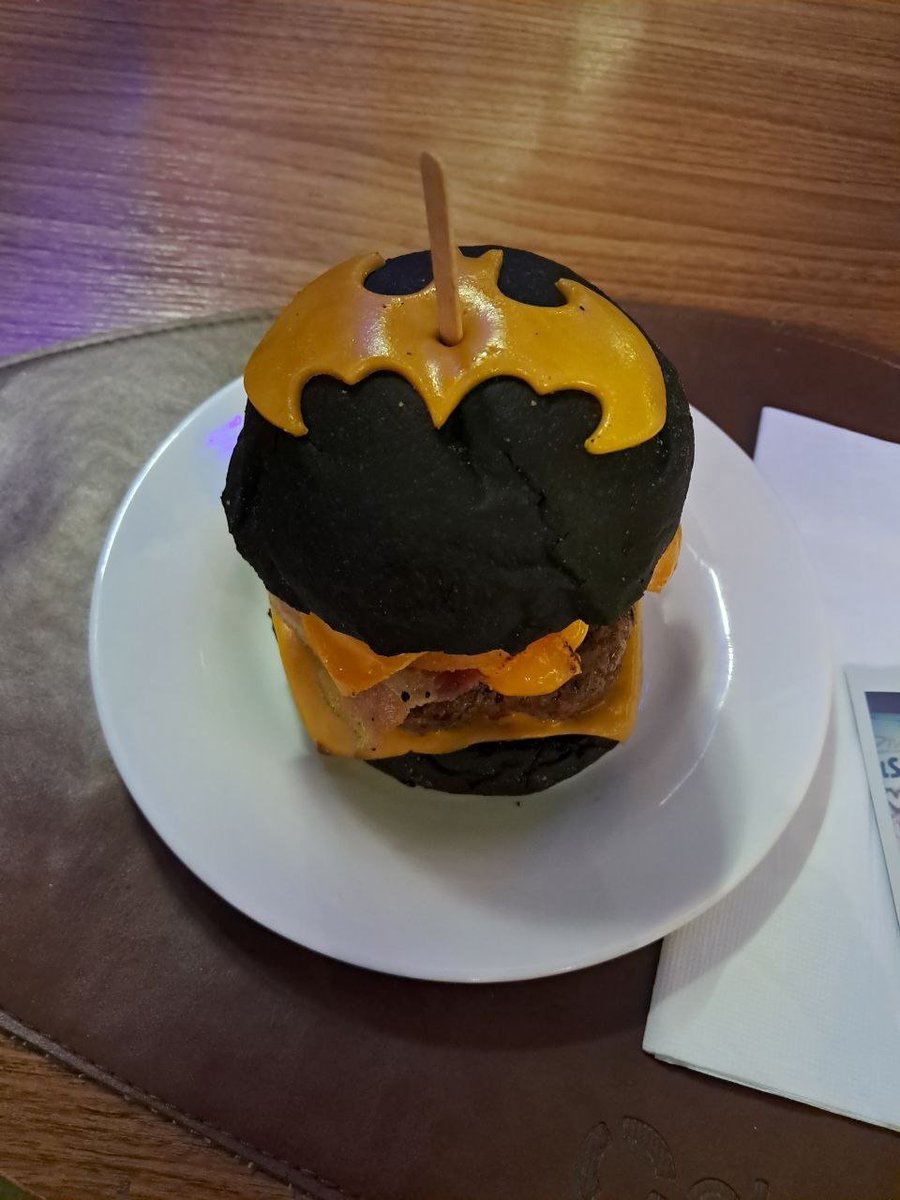 Dery ~ VIU O ATEEZ DE PERTINHO!!! 🏴‍☠️ tweet media