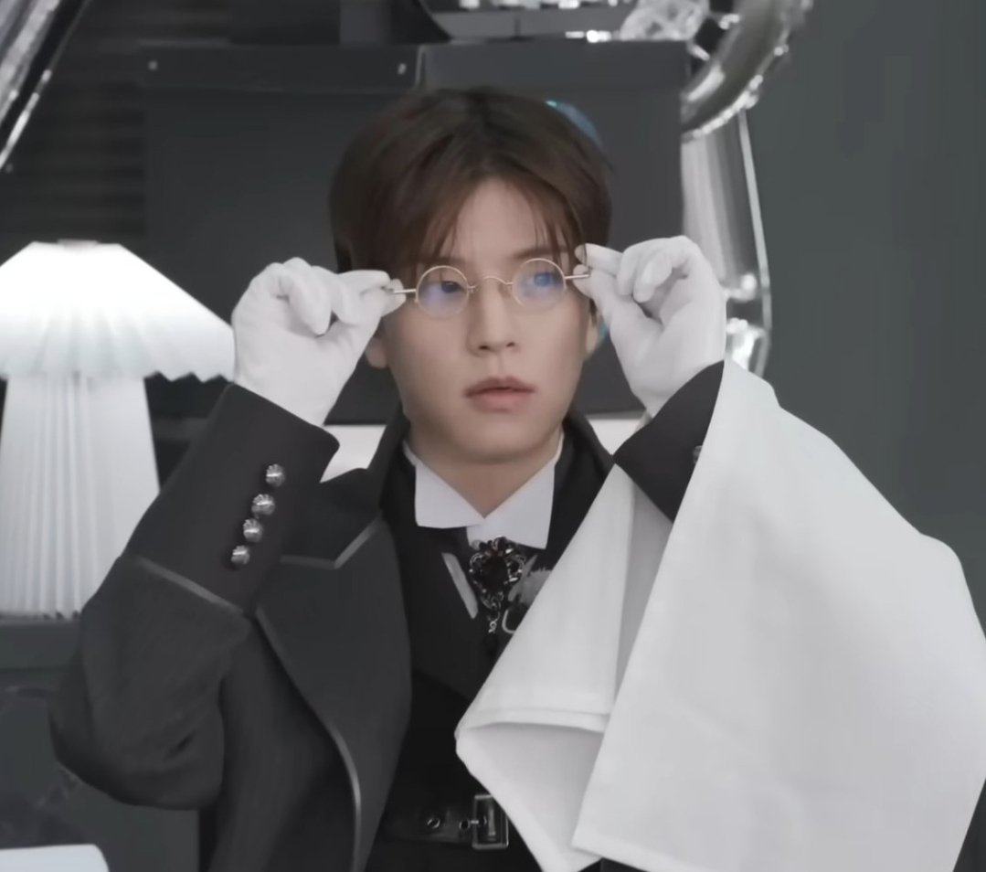 キム・執事、お嬢様に「失礼ですが、お嬢様の目は節穴でいらっしゃいますか？」って平然と言いそう。