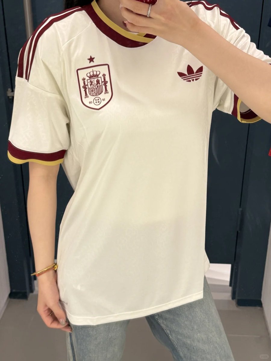 eejersey's tweet photo. Adidas 🏆 Which World Cup jersey do you support, Adidas World Cup jersey
https://t.co/tuoUOJu6Z8 https://t.co/yvBq7QfUCz