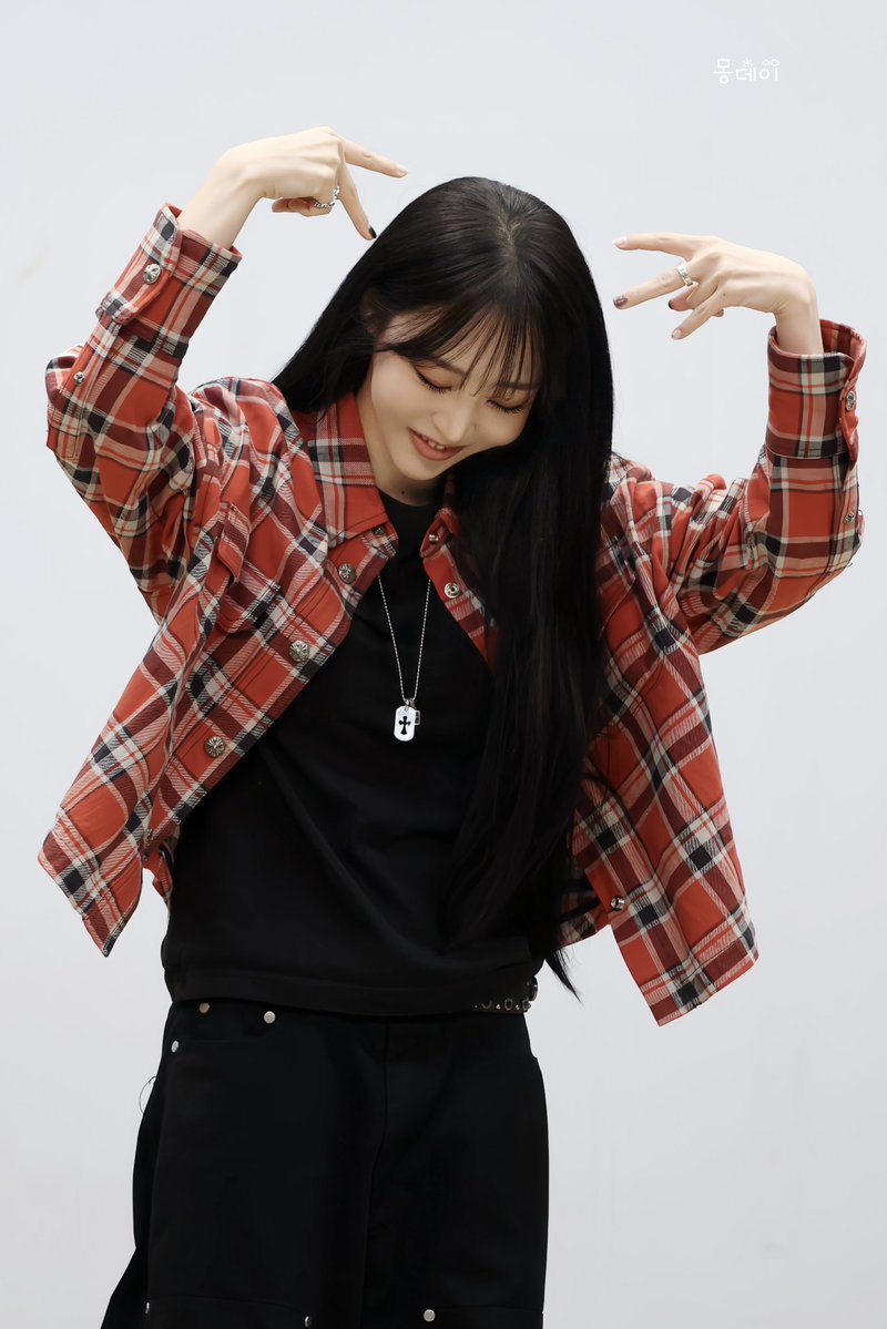 몽데이☁️ tweet media