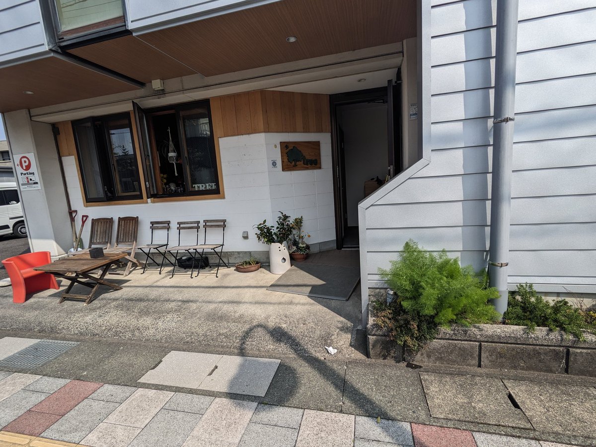 hiyo186116926's tweet photo. 現地確認、また後できます🎸
#敦賀
#treecafe
#優利香 https://t.co/KZ0MxWh81X