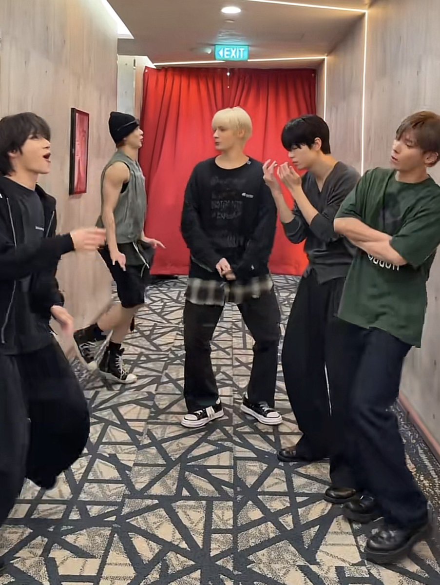 ろみも、たのしいでぇーーーーーす♡ tweet media