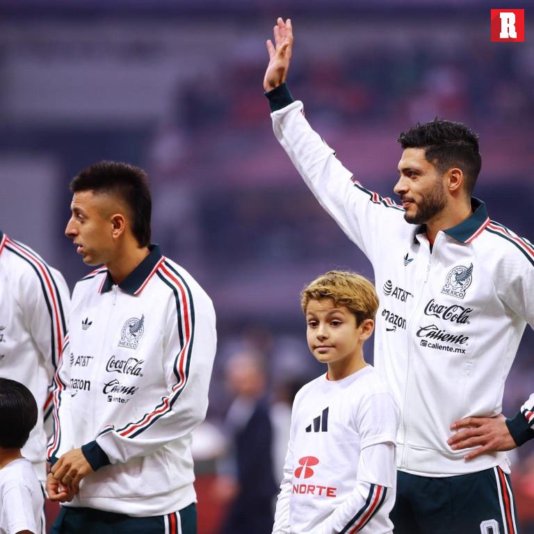 UNA VERDADERA LOCURA 🇲🇽🔥🏟️

Arranca el juego y estas son las primeras postales del encuentro, un lleno maravilloso. 

📸 <a href="/Migue_luk/">Miguel Pontón</a>