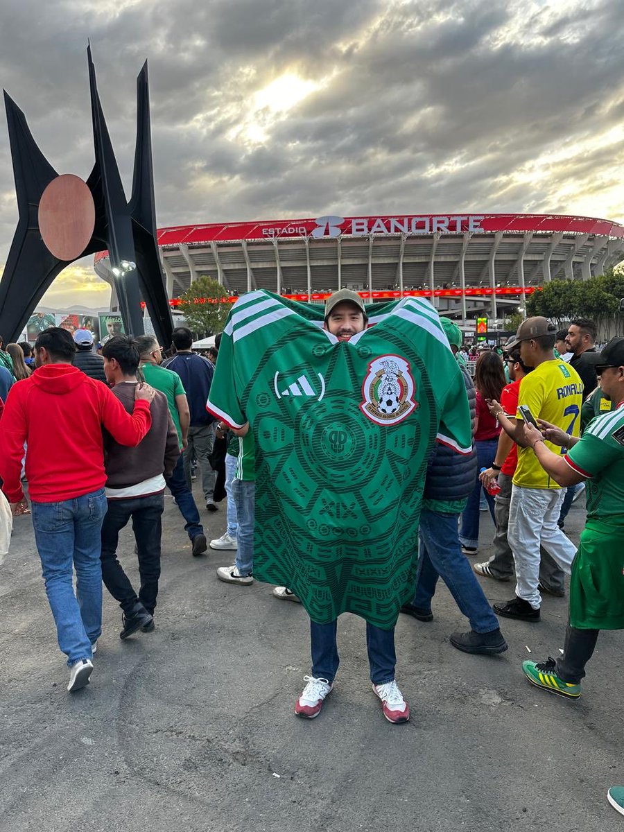 🔽 José Luis Gil 🔽 tweet media