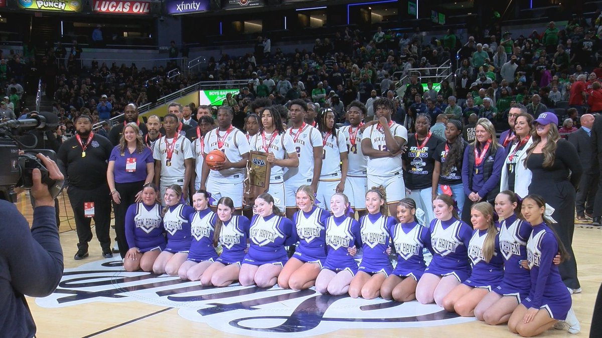 ABC21WPTA's tweet photo. After a magical run to the 3A state finals, the season came to an end for New Haven boys basketball with a 71-61 loss to Cathedral.

Senior DaMarcus Wright was also honored with the mental attitude award postgame.

DETAILS: https://t.co/NL9v9wsX6s https://t.co/jvheQWB9Ww