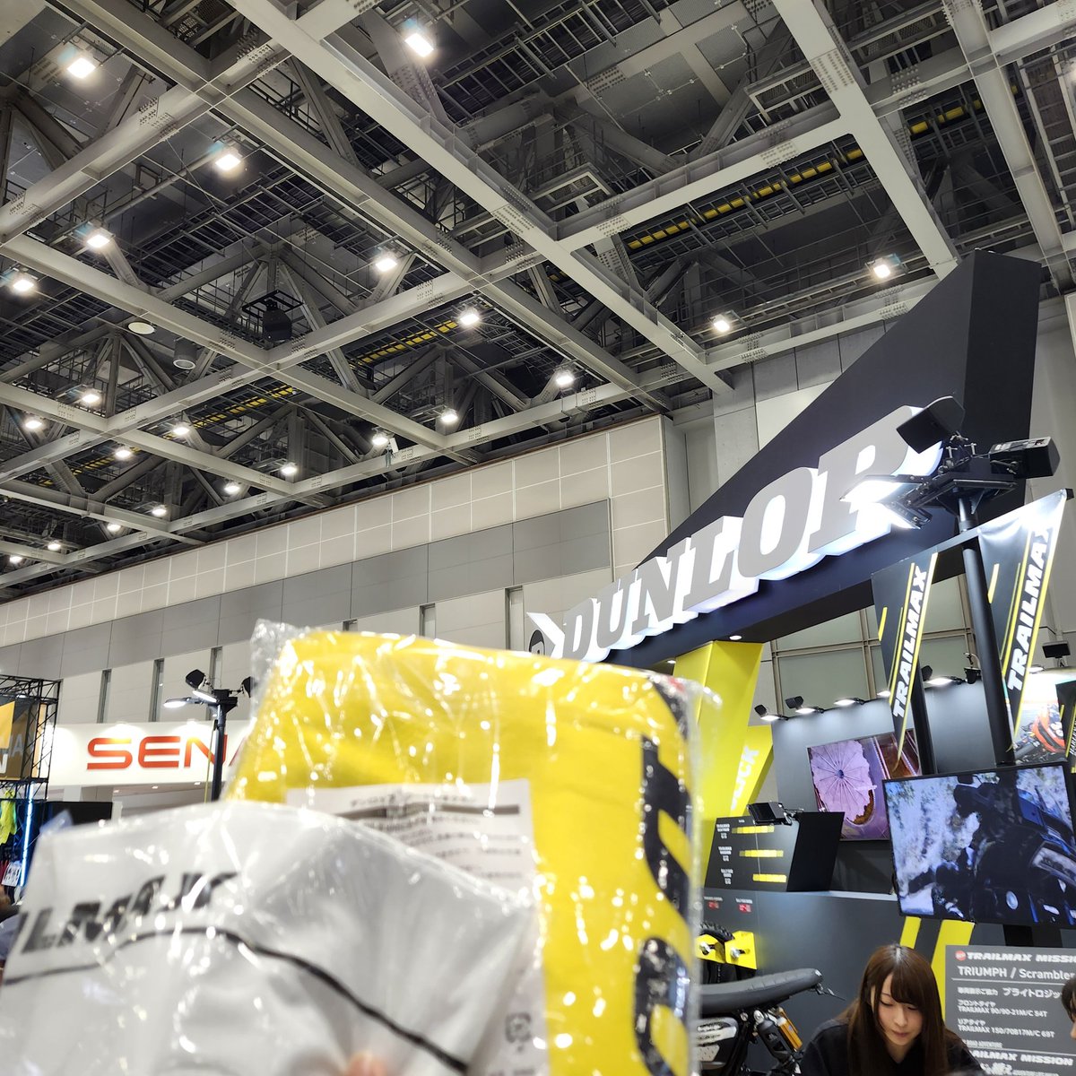 4年ぶりに東京モーターサイクルショーきた！
それとダンロップのガチャでB賞当たった✨