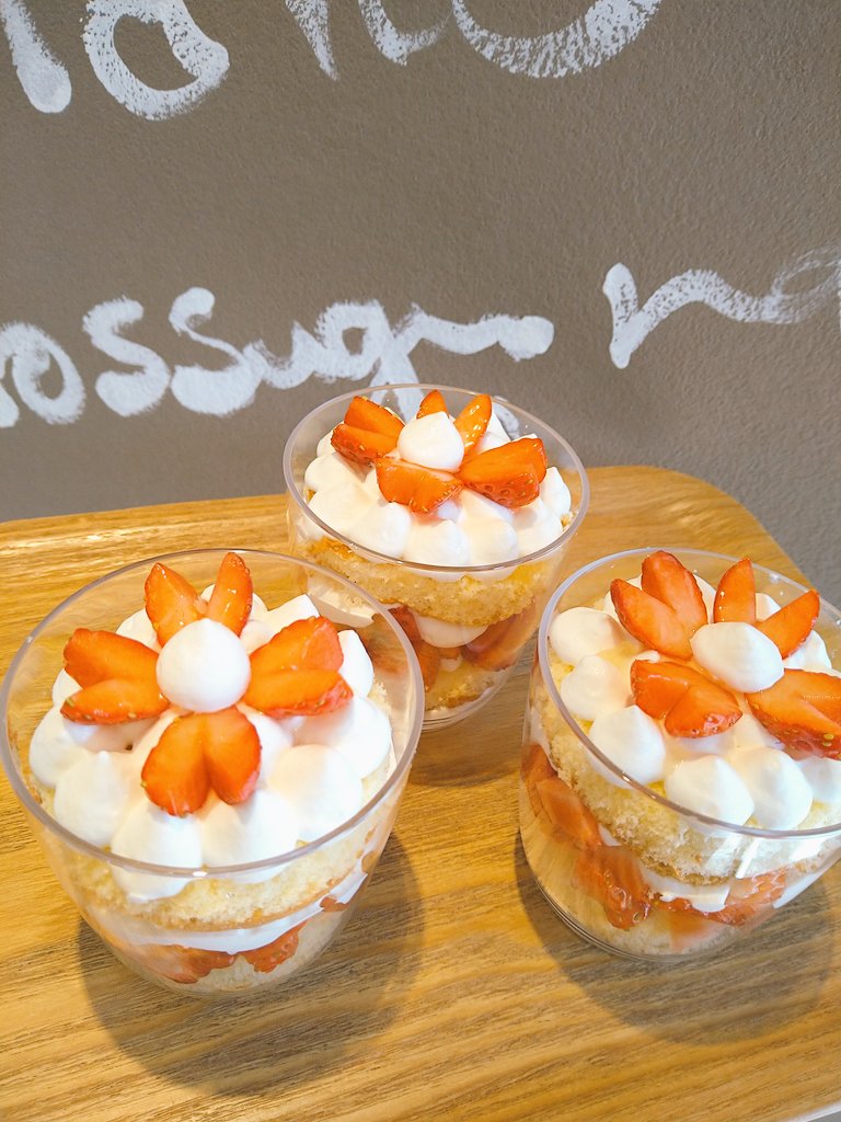 ateli M's tweet media