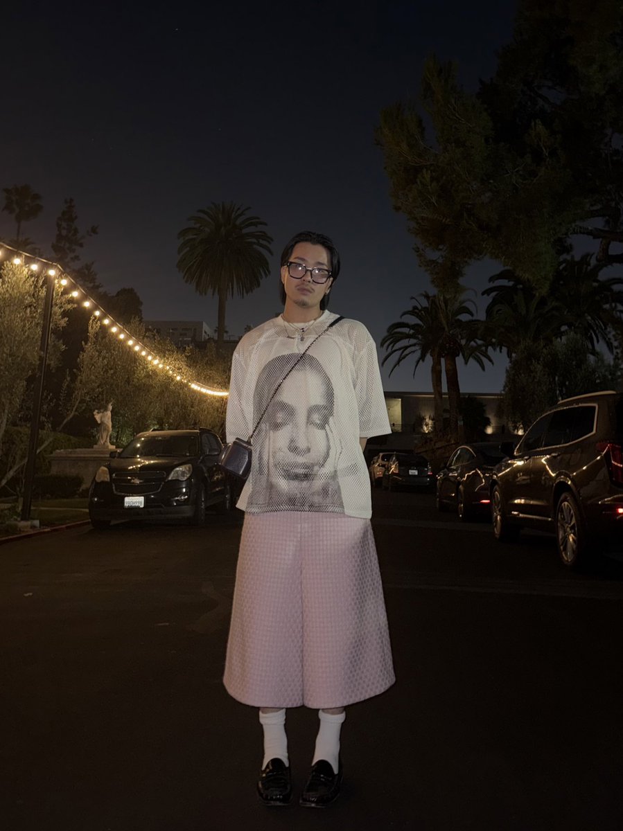 blicky tan tweet media