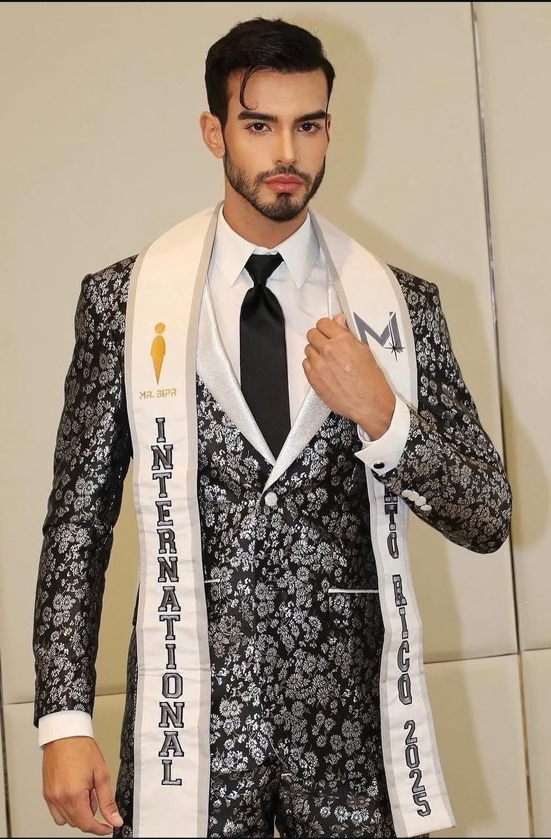 OSWALSANTANA's tweet image. Jeremy López 
#MrInternational #PuertoRico